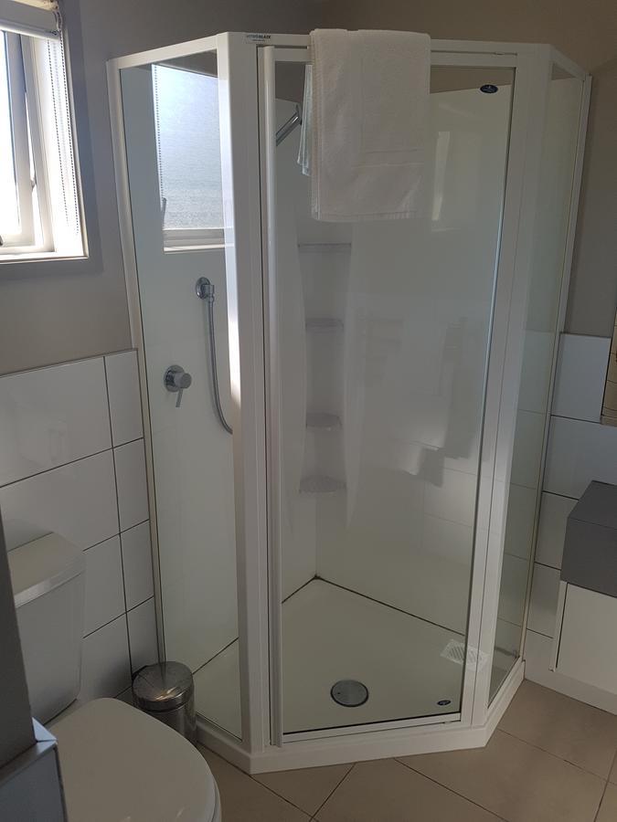 Te Kaha Beach Hotel Zewnętrze zdjęcie